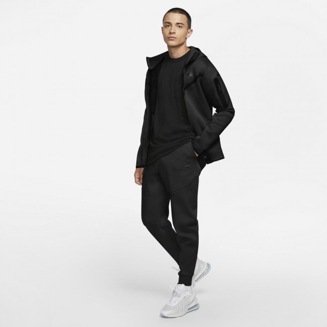 Nike tech fleece joggers small hotsell