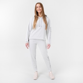 Looking for Womens Tracksuits Store Online with International