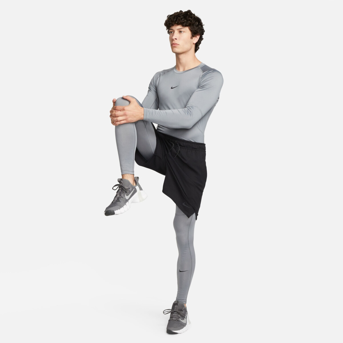NIKE PRO DRI-FIT TIGHT LONG-SLEEVE FITNESS TOP | Baselayer | Sportland