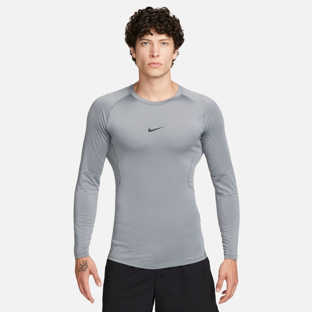 NIKE PRO DRI-FIT TIGHT LONG-SLEEVE FITNESS TOP | Baselayer | Sportland