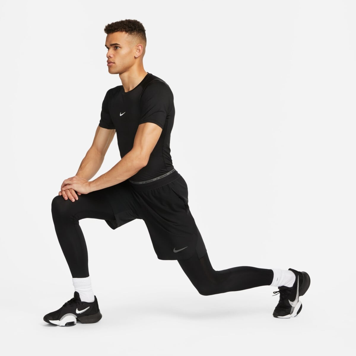 NIKE PRO DRI-FIT TIGHT SHORT-SLEEVE FITNESS TOP | Baselayer