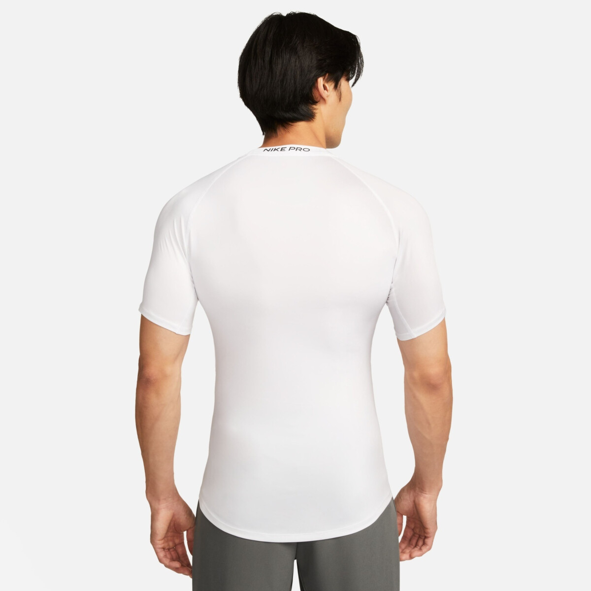 NIKE PRO DRI-FIT TIGHT SHORT-SLEEVE FITNESS TOP | Baselayer
