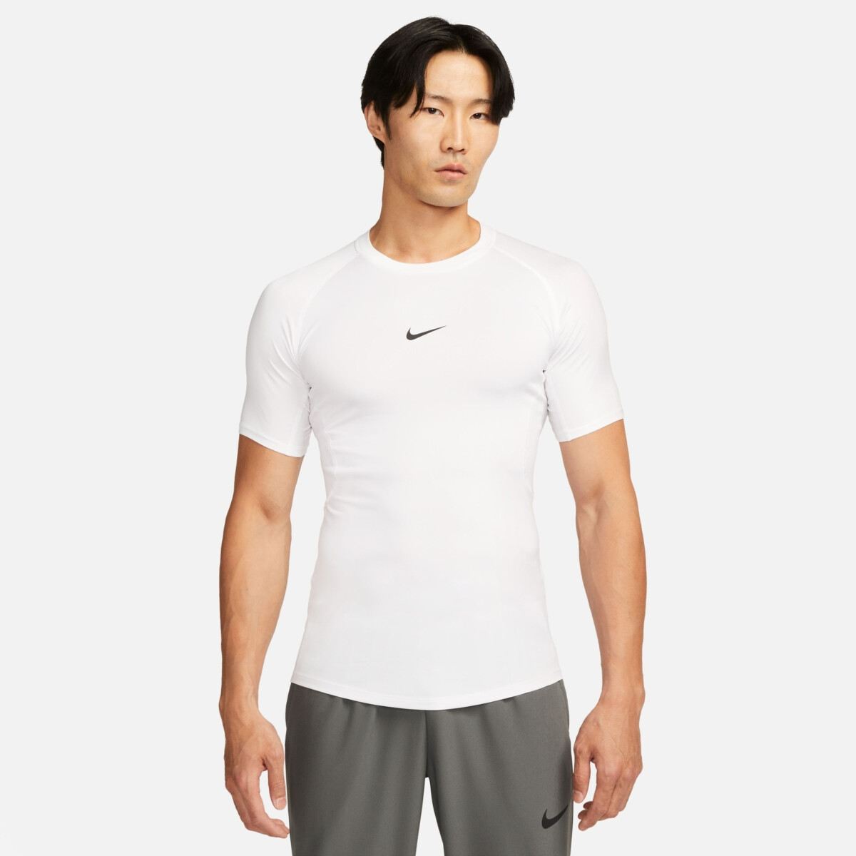 NIKE PRO DRI-FIT TIGHT SHORT-SLEEVE FITNESS TOP | Baselayer