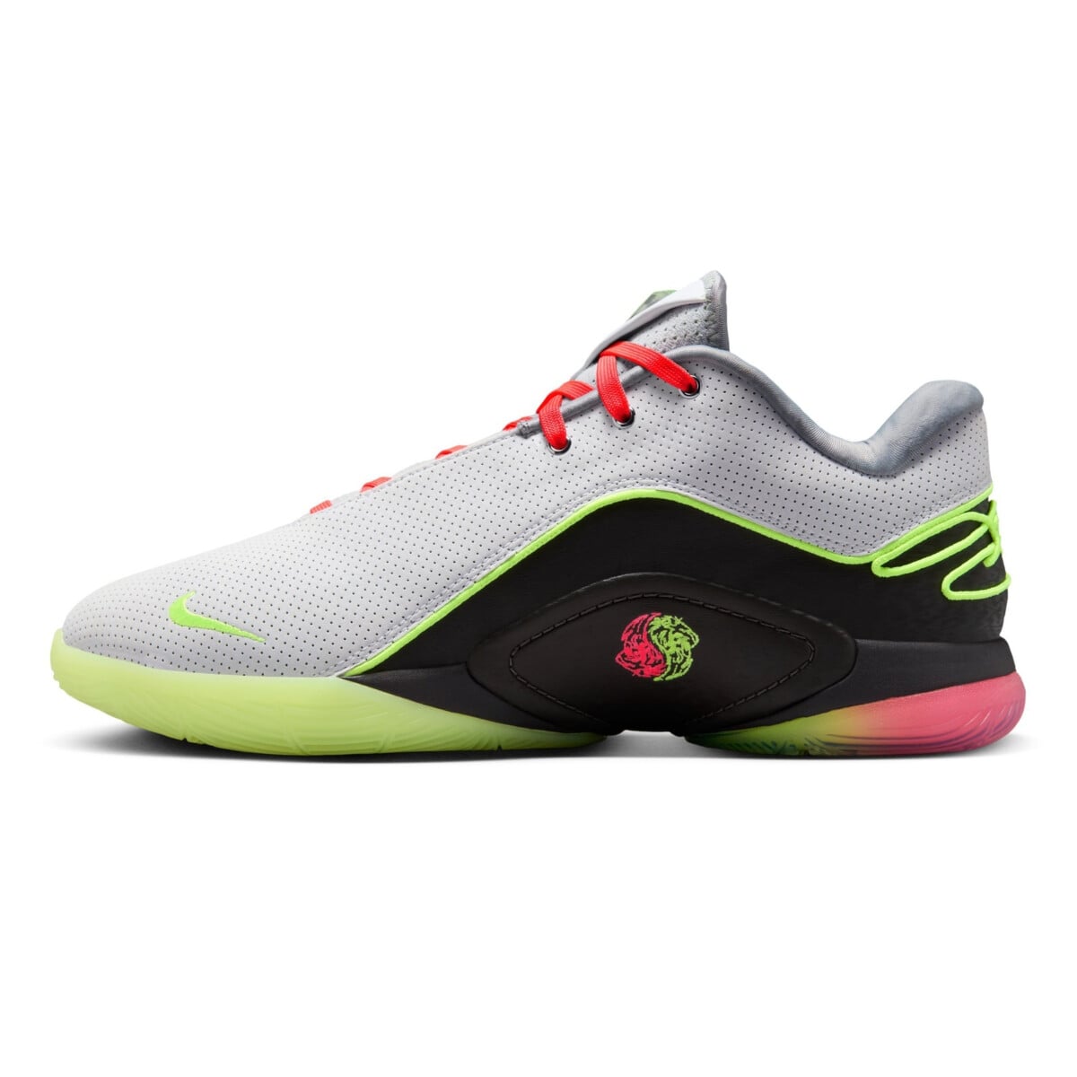 NIKE LEBRON XXII 