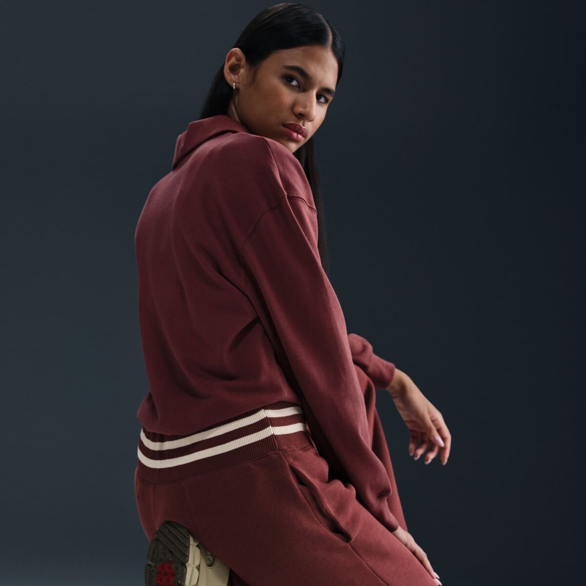 NIKE SPORTSWEAR PHOENIX FLEECE HIGH RISE WIDE-LEG GRAPHIC PANTS