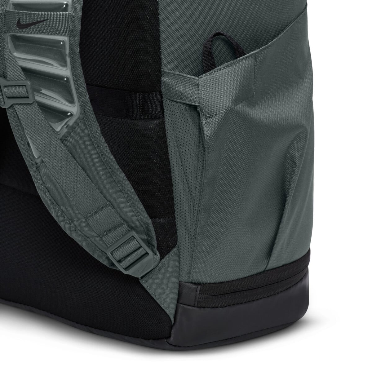 NIKE VARSITY ELITE BACKPACK 32L | Backpacks | Sportland NIKE VARSITY ELITE BACKPACK 32L | Backpacks | Sportland