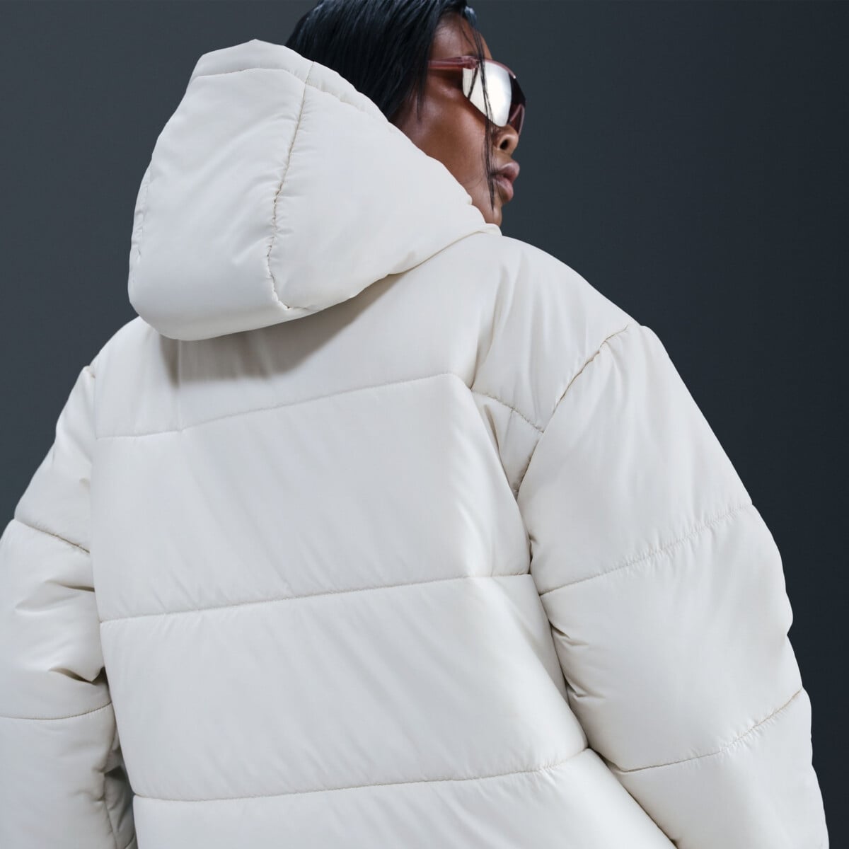NIKE SPORTSWEAR CLASSIC THERMA-FIT LOOSE HOODED PARKA | Jackets