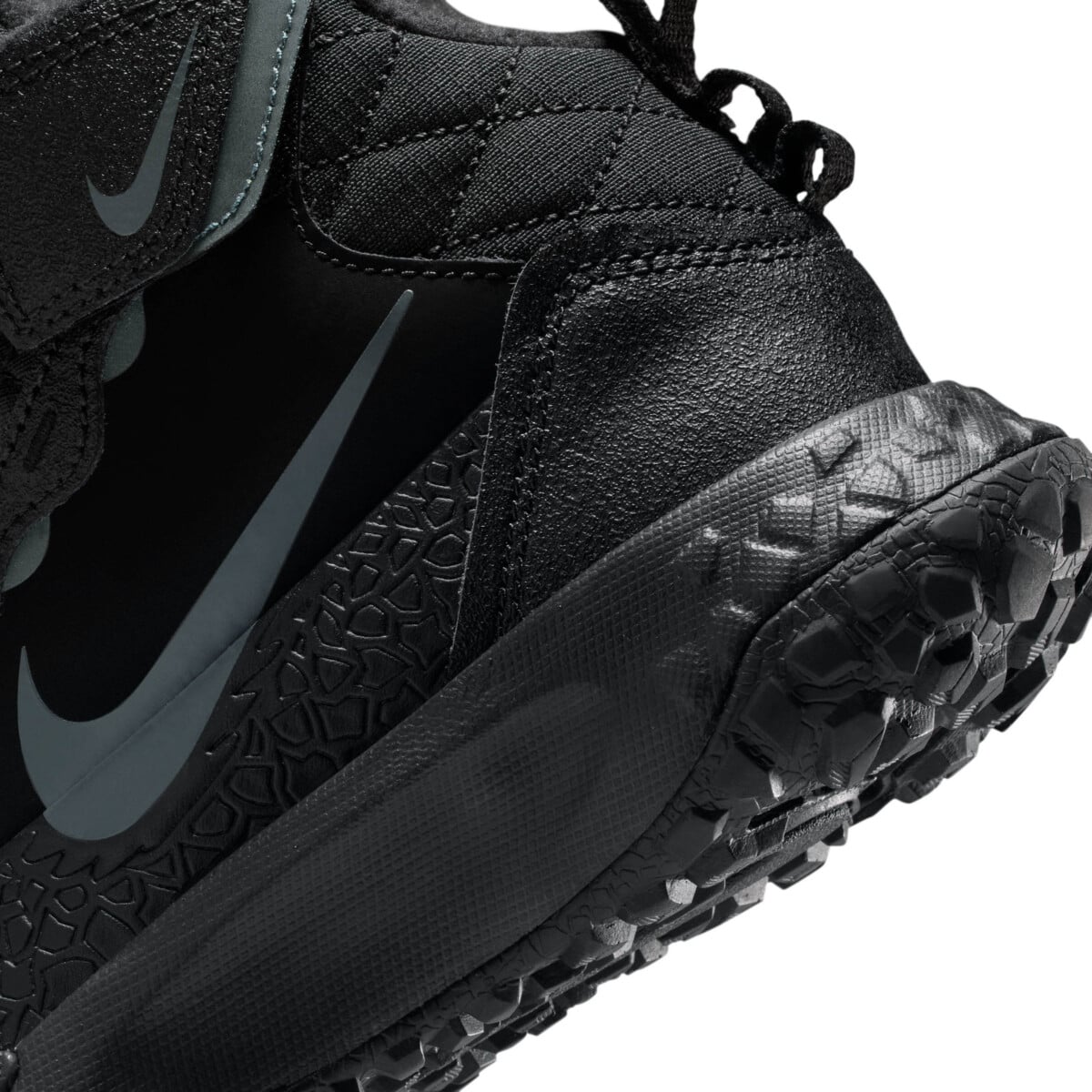 NIKE ナイキテラスカウト NIKE TERRASCOUT SHOES WITH REFLECTIVE ACCENTS | Boots | Sportland
