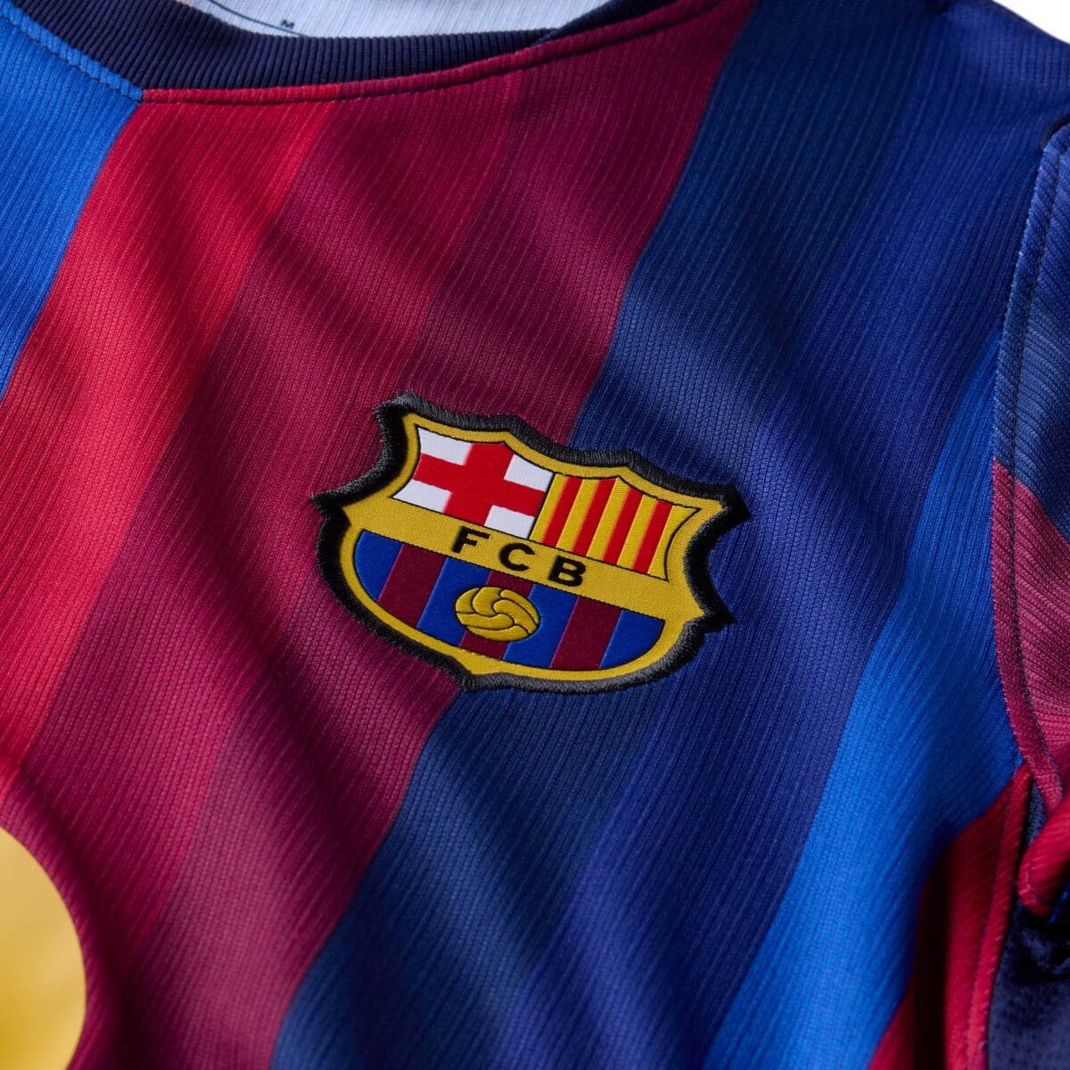 NIKE FC BARCELONA 2026/27 STADIUM HOME DRI-FIT FOOTBALL REPLICA