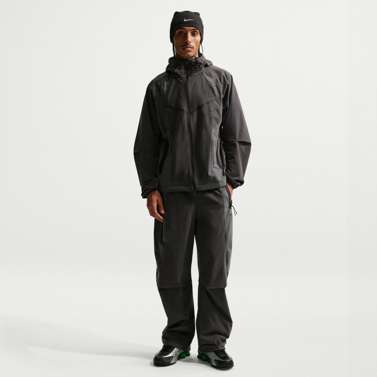NIKE TECH DRI-FIT WOVEN COLOR-BLOCK PANTS | Pants | Sportland