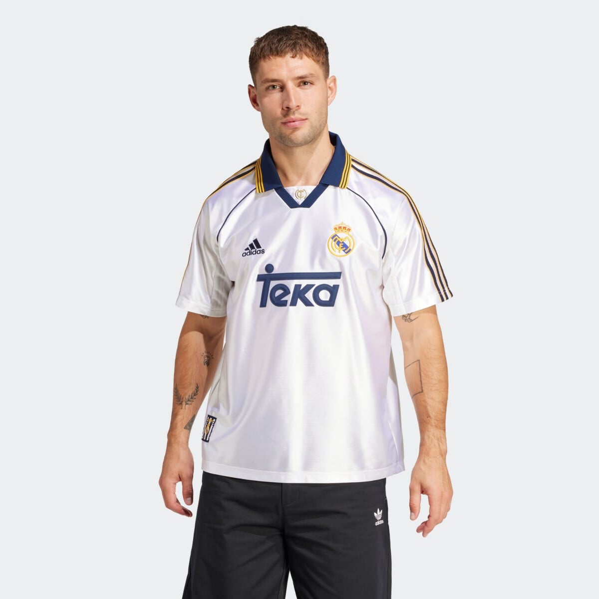 adidas Real Madrid サッカーシャツ Lサイズ Brand New Official adidas Real Madrid 22/23 Away Jersey (H18489