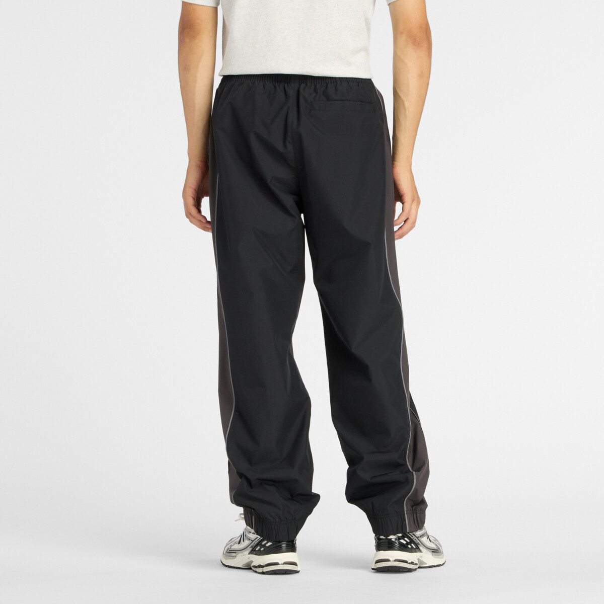 NEW BALANCE TRACKSIDE WOVEN PANTS | Pants | Sportland