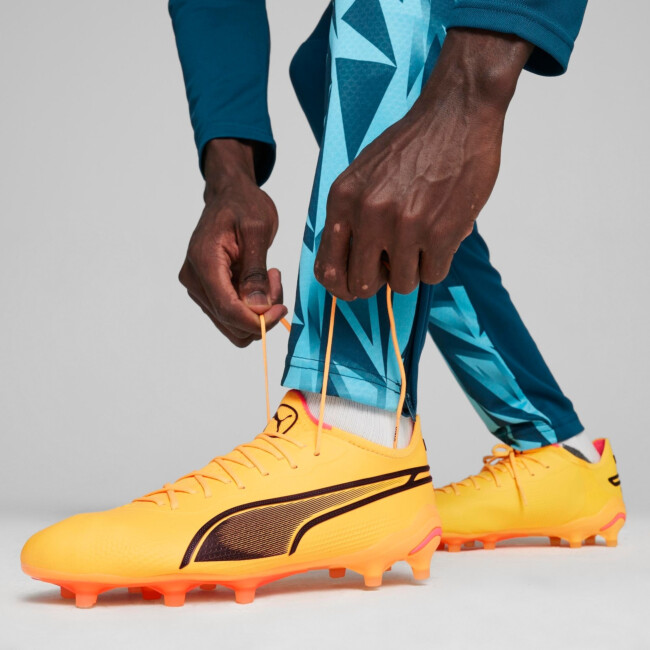 PUMA MEN'S KING ULTIMATE FG/AG FOOTBALL BOOTS | Football Boots