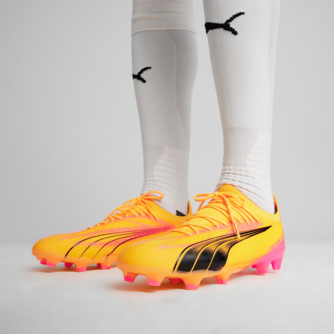 Puma サッカー7.5 UK ブラック/オレンジトレーニングシューズ