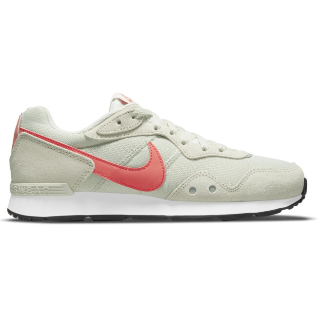 nike sportswear venture