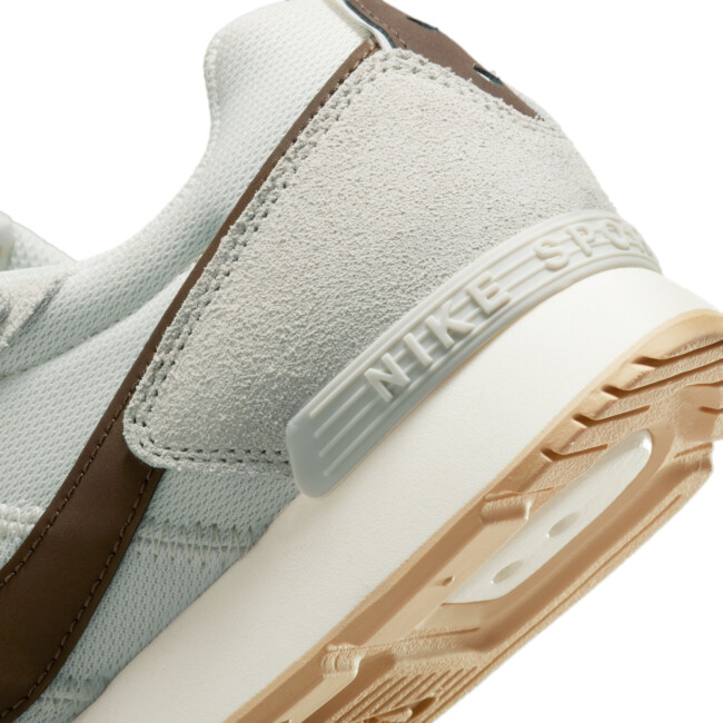 women's shoe nike venture runner