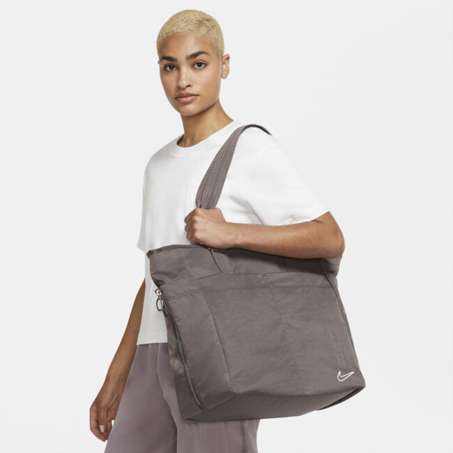 nike luxe bag