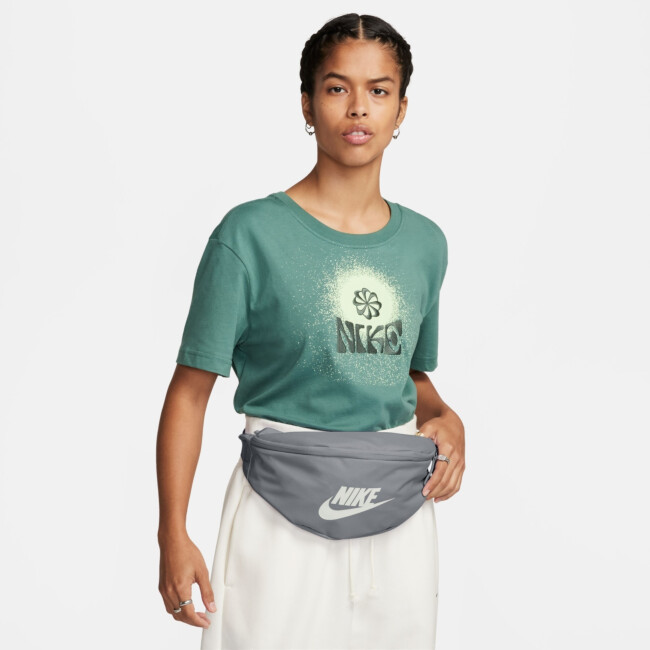 nike sportswear heritage waist pack