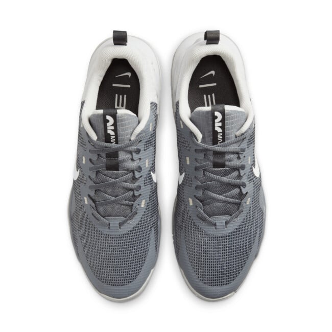 nike air max motion trainers mens