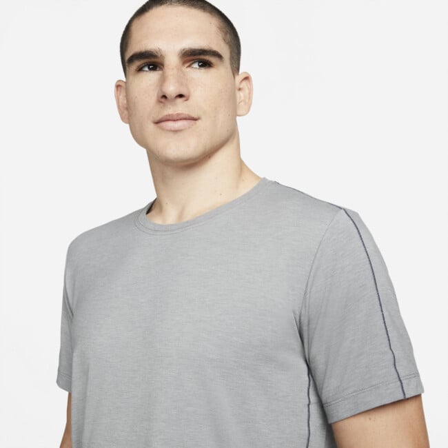 nike men's yoga shirt