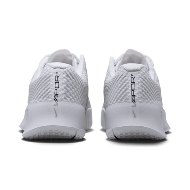 nikecourt air zoom vapor x women's hard court tennis shoe