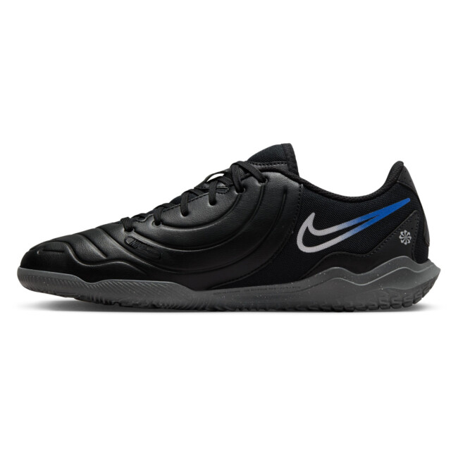 nike black indoor shoes