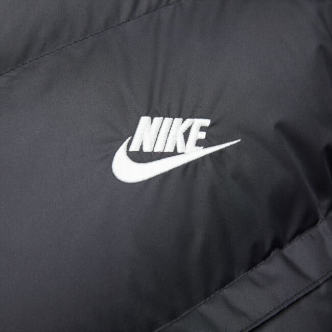 nike synthetic fill windrunner
