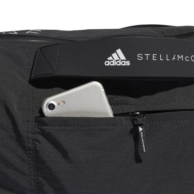送料関税込み【ADIDAS by STELLA McCARTNEY】ASMC STUDIO BAG adidas by Stella McCartney Studio Bag in Black & Gun Metal