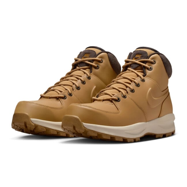 nike manoa boots near me