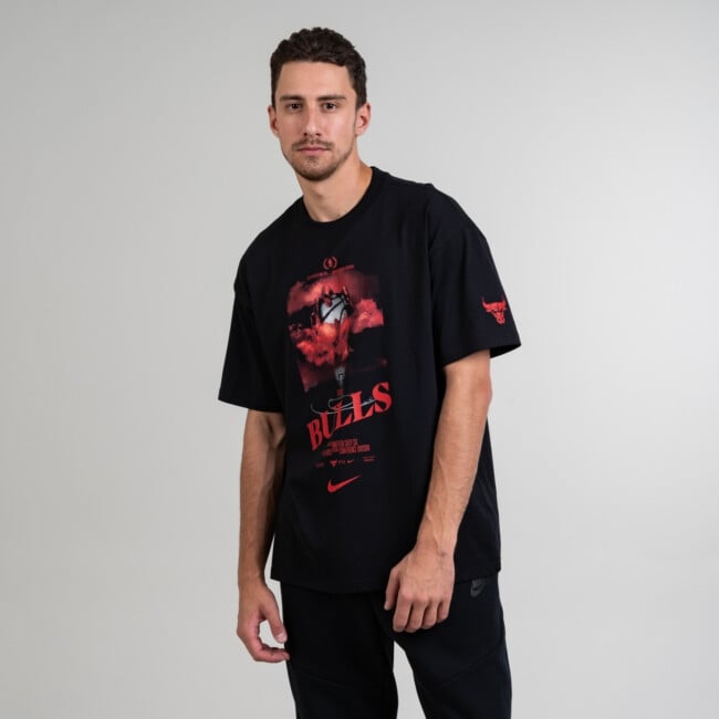 NIKE CHICAGO BULLS COURTSIDE MEN'S NBA T-SHIRT | Tops and