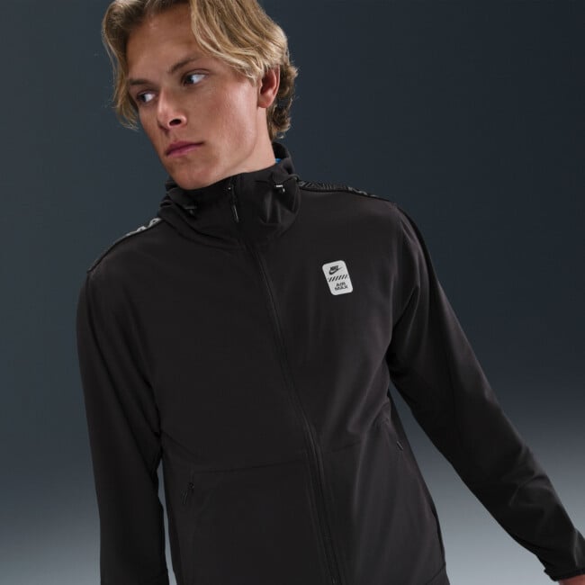 NIKE AIR MAX WOVEN | Jackets and Parkas | Buy online - Sportland