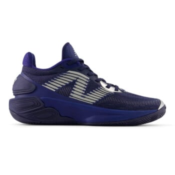 NEW BALANCE TWO WXY V5 | Basketball Trainers | Buy online - Sportland