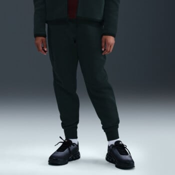 shoes to wear with nike tech fleece