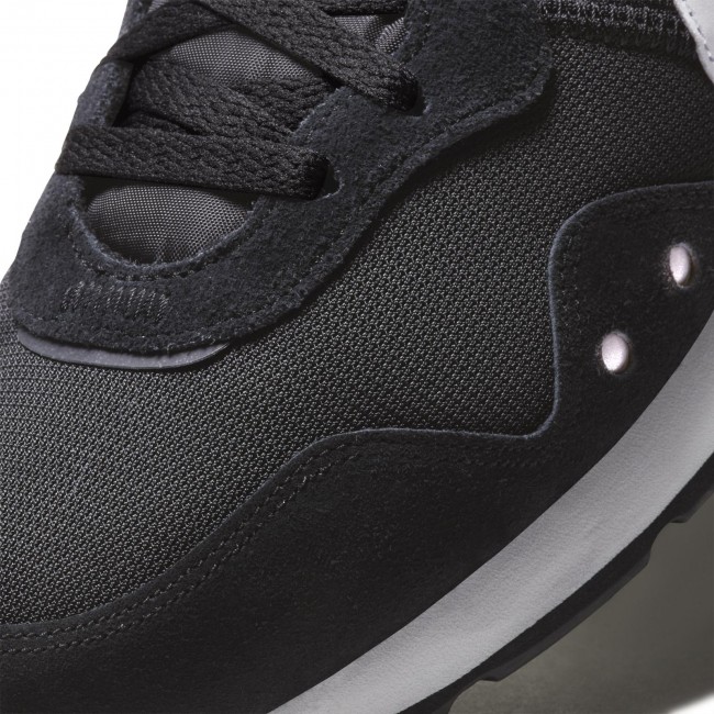 nike venture runner men