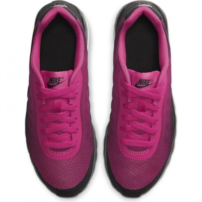 Girls store nike invigor