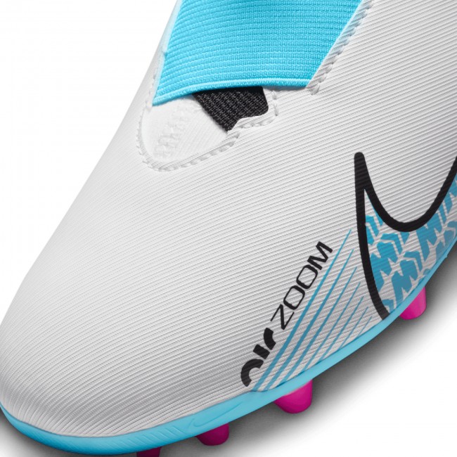 Nike junior cleats clearance