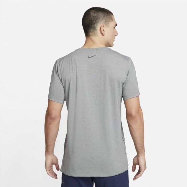 Koszulka Nike Yoga Dri-FIT M DM7825-010 - Profesjonalny Sklep Sportowy 