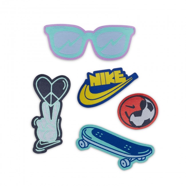 Nike elemental best sale graphic