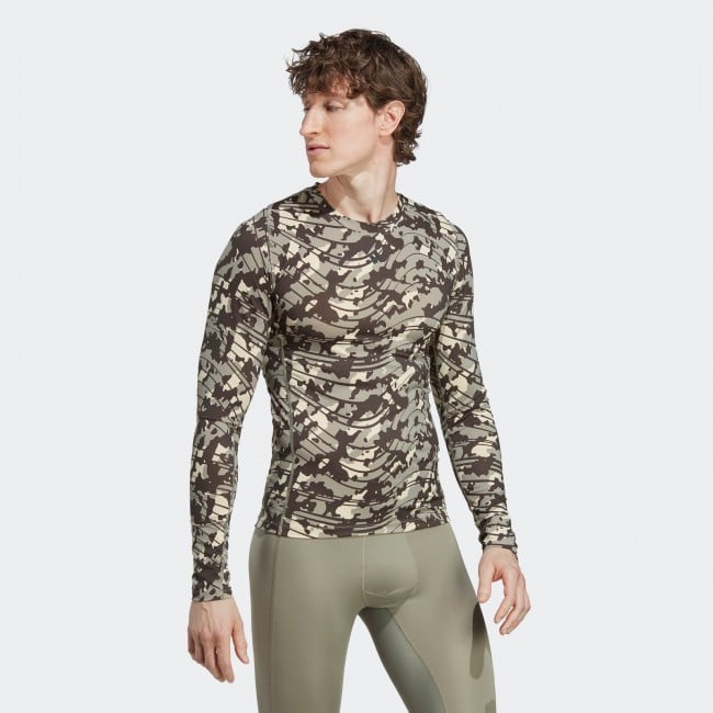 adidas Techfit Long Sleeve Compression Top - Mens Training : :  Clothing, Shoes & Accessories