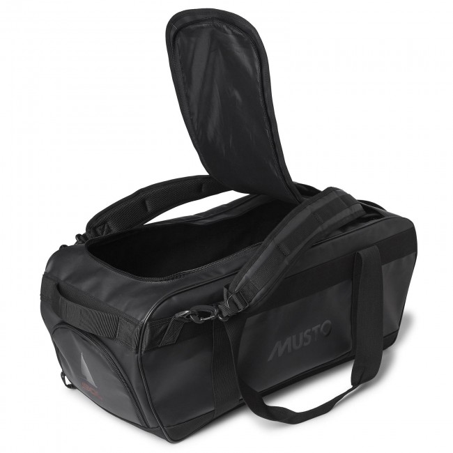 Musto sailing bag store