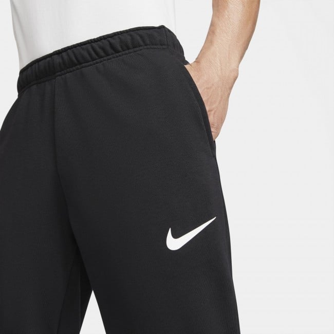 Nike tapered fleece pants hotsell