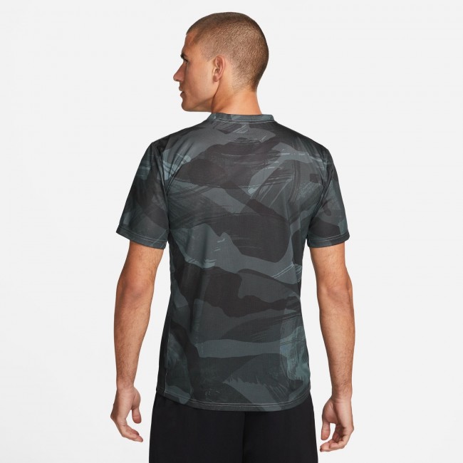 T shirt camouflage nike sales