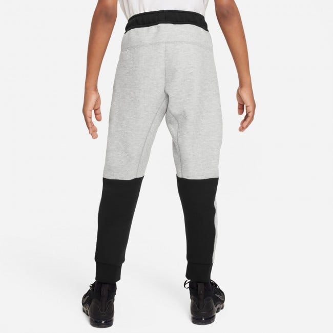 Nike tech fleece joggers grey junior 2025
